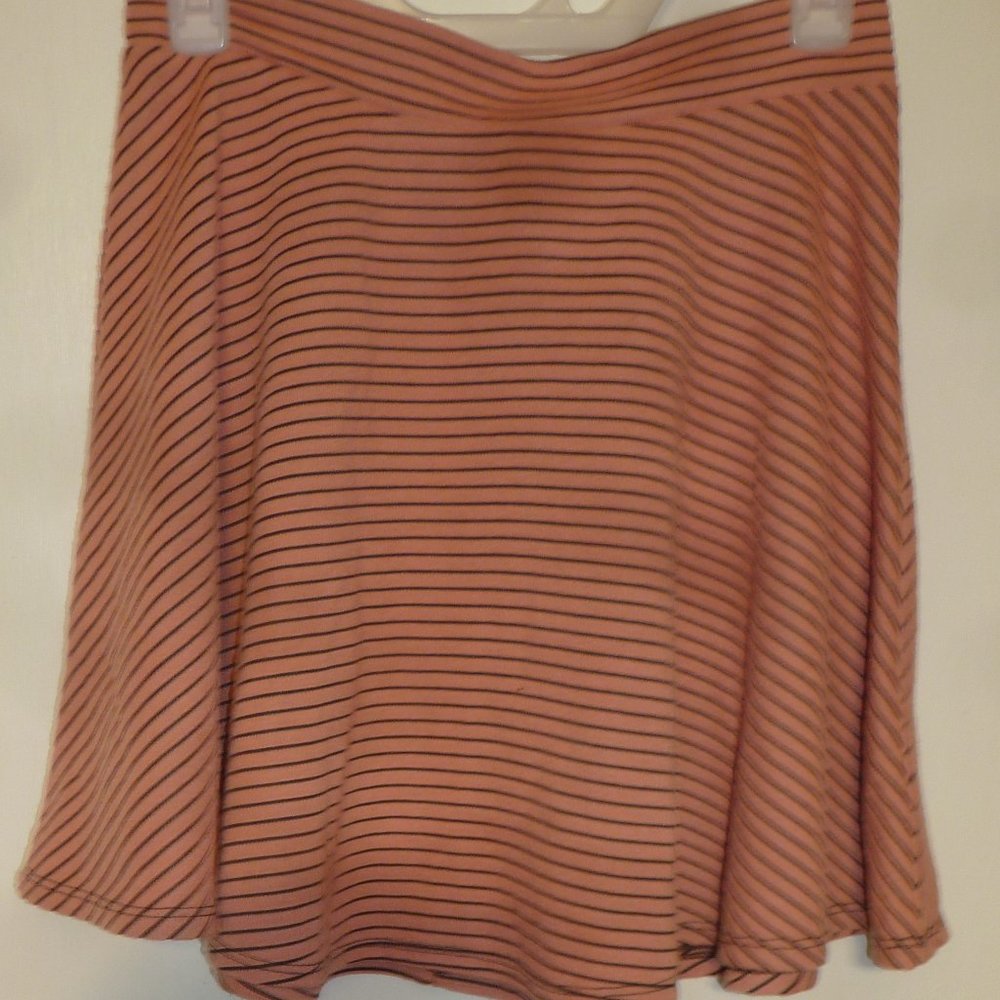 Xhilaration Stretchy Flared Casual Mini Skater Skirt Sz M